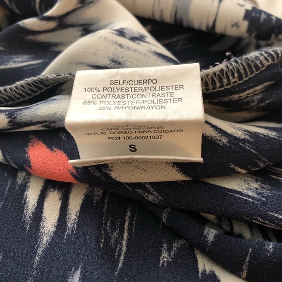 Button-Back Top - Picture 6 of 6